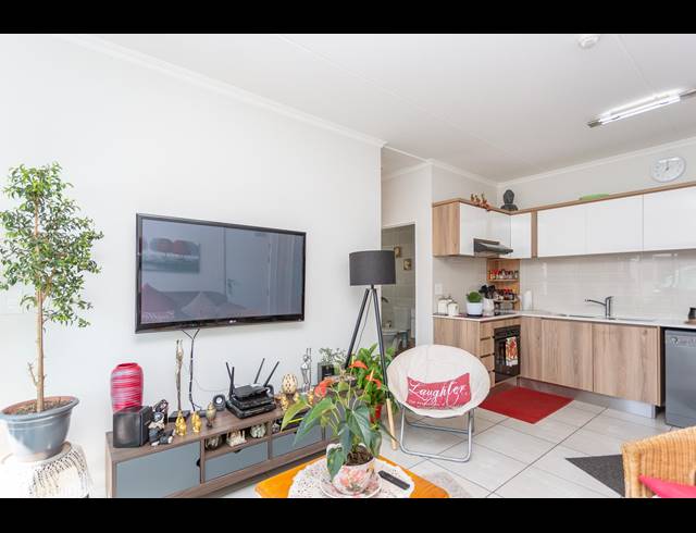 1 BEDROOM APARTMENT FOR SALE IN RICHWOOD